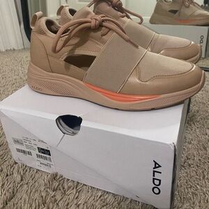 Aldo Dwievia Women's light Pink Sneakers Size 7